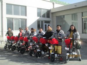 勞動(dòng)模范獎(jiǎng)勵(lì)電動(dòng)車(chē)