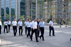 河南省投資集團副總經(jīng)理朱紅兵蒞臨飛天調(diào)研